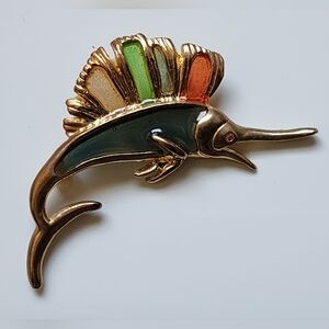 Vintage sailfish cool pin!!
